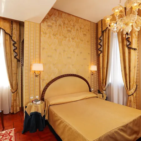 Palazzo Stern Hotel 4*