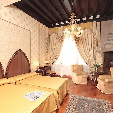 Palazzo Stern 4* Venedig