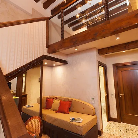 Palazzo Stern 4* Veneza