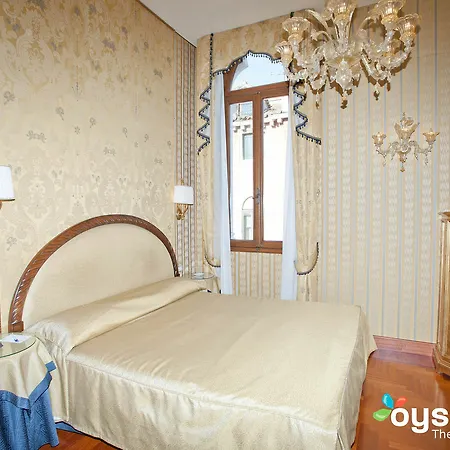 Palazzo Stern Hotell 4*
