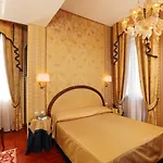 Palazzo Stern Hotel 4*