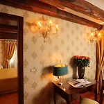 Palazzo Stern 4* Benátky