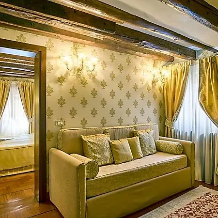 Palazzo Stern Hotel 4*