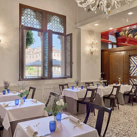 Hotel Palazzo Stern